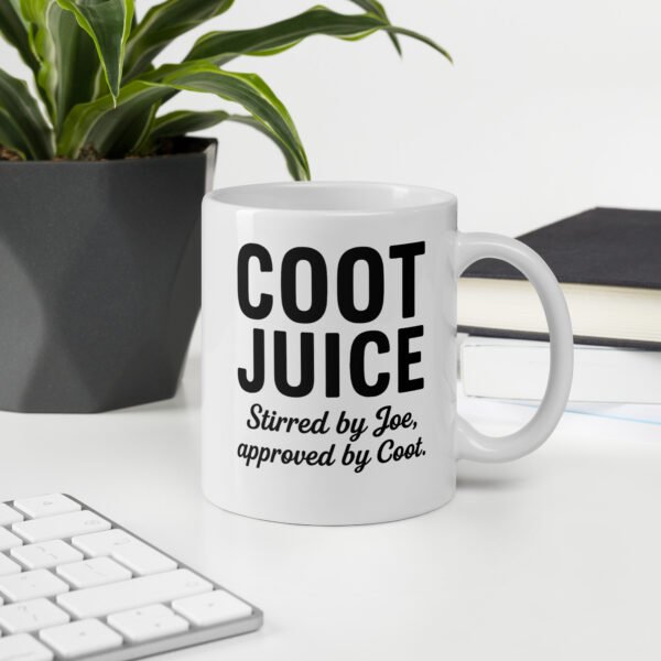 white glossy mug