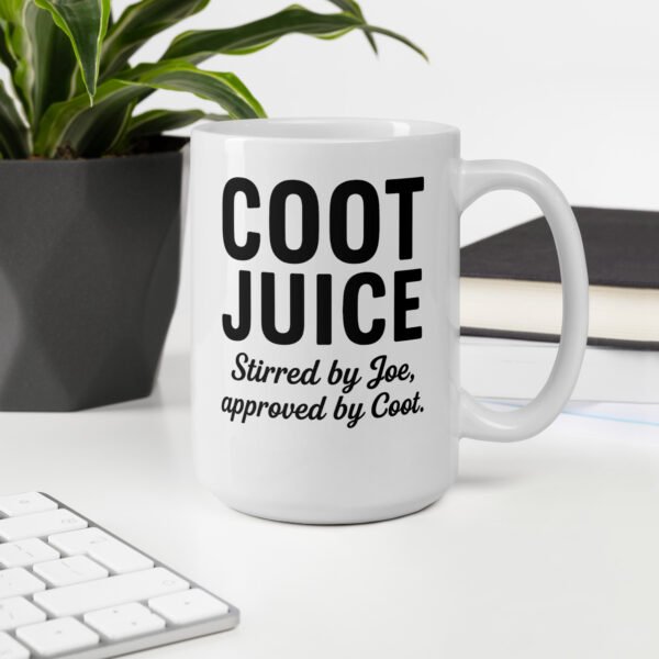 white glossy mug