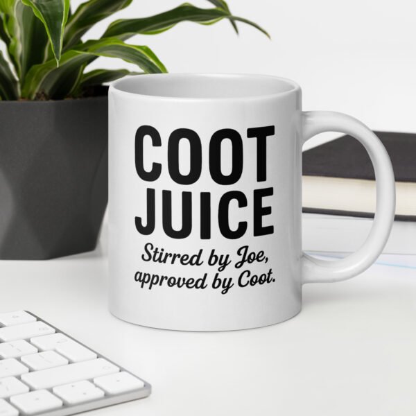 white glossy mug